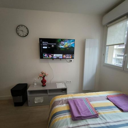 Apartamento Studio Paris Sud A Cote Du Metro Villejuif Exterior foto