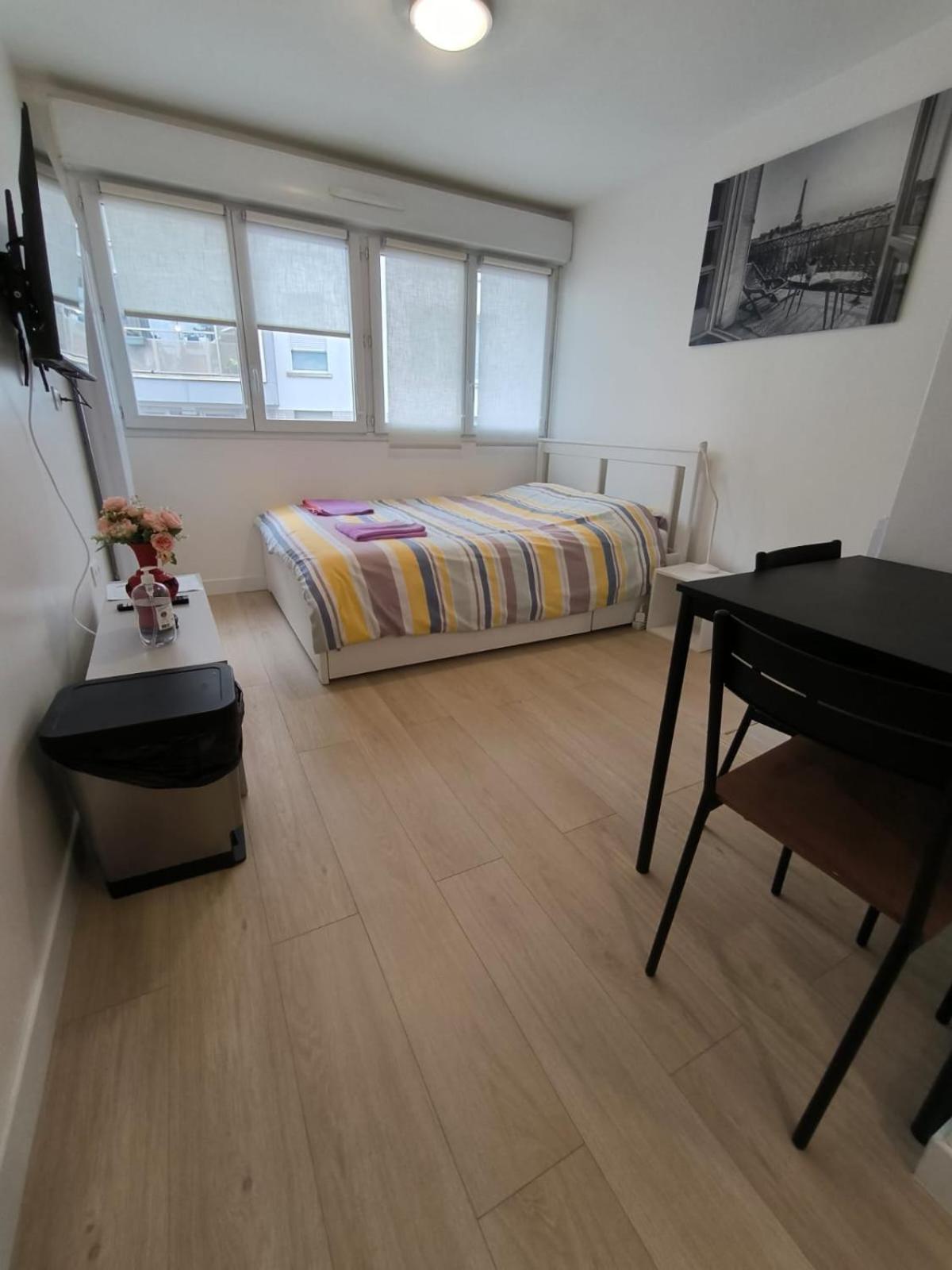 Apartamento Studio Paris Sud A Cote Du Metro Villejuif Exterior foto